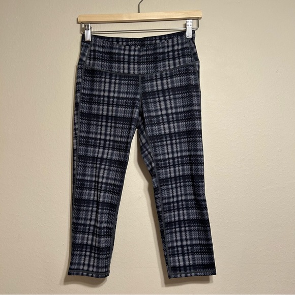 Athleta Plaidness Chaturanga Crop Leggings Black and‎ Gray Size S - Picture 1 of 9